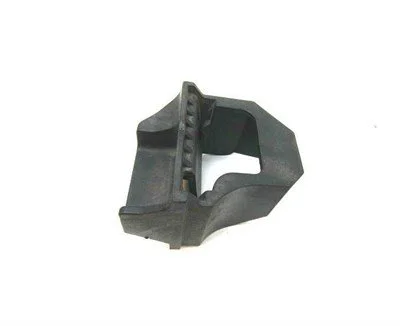 BMW E81 E82 E87 E92 E93 11/2007 Öncesi Radyatör Braketi Sağ 17117526444